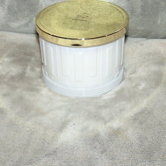 Slatikin & Co Elton John 14oz 3 Wick Candle Woodside Estate - Snowfall Serenade - Picture 5 of 14
